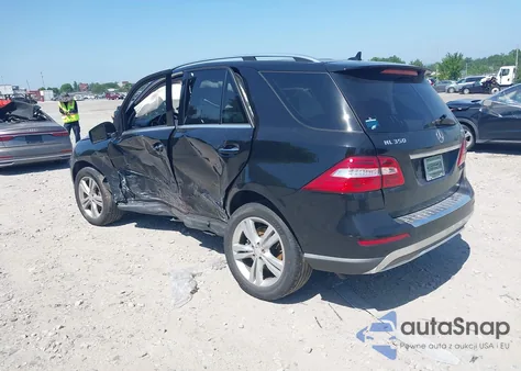 2015 Mercedes-Benz Ml 350 4Matic z USA, uszkodzony, nr VIN 4JGDA5HBXFA486817